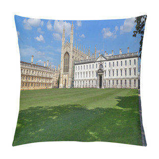 Personality  CAMBRIDGE, GREAT BRITAIN - SEPTEMBER 8, 2014: This Is The Lawn On The Backs Of The Kings College Overlooking The Chapel And The Fellows Building. Pillow Covers