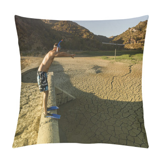 Personality  A Young Practicing Diving In A Dry Swamp Pillow Covers
