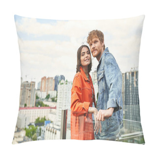 Personality  A Man And A Woman Stand Side By Side On A Balcony Overlooking The City Skyline Pillow Covers
