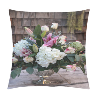 Personality  Close Up View Of Bridal Bouquet Pillow Covers