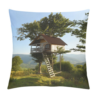 Personality  Tree House In The Mountains, A Children's Treehouse Pillow Covers