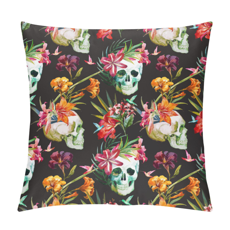 Personality  Beautiful vector pattern with nice watercolor skull and flowers pillow covers