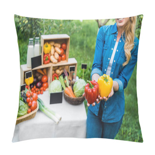 Personality  Cropped Image Of Farmer Showing Ripe Bell Peppers At Farmer Market Pillow Covers