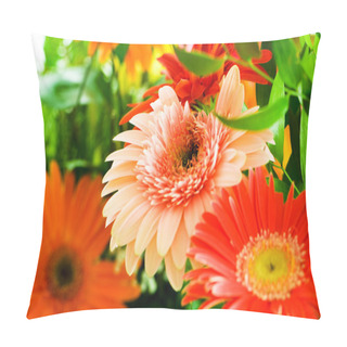 Personality  Gerbera Flowers Agaisnt Green Pillow Covers