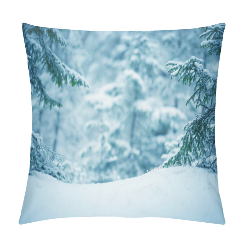 Personality  Beautiful tree in winter landscape in late evening pillow covers