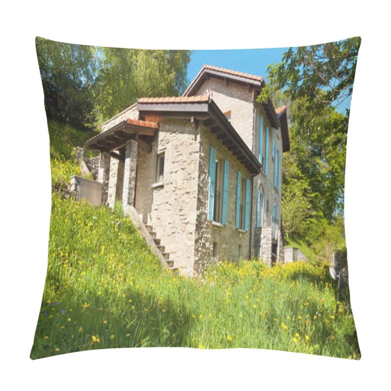 Personality  Country house view pillow covers