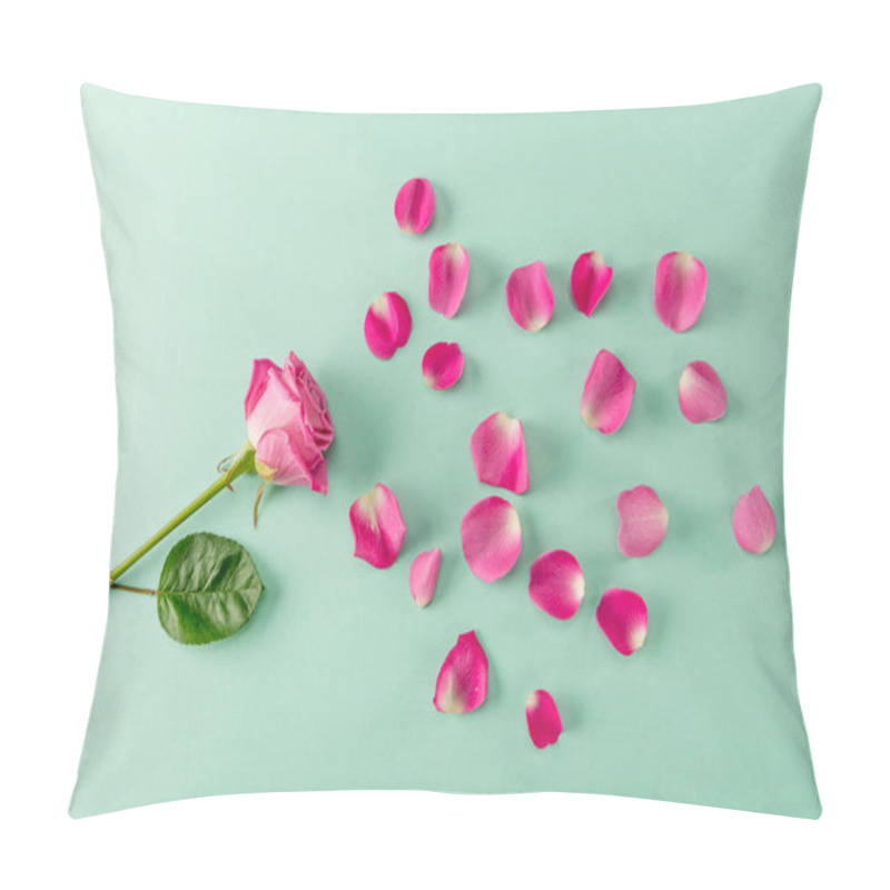 Personality  Rose Flower And Petals Pillow Covers
