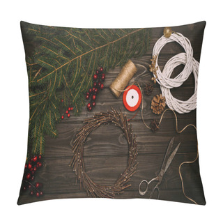 Personality  Wreath With Branches And Pine Cones Pillow Covers