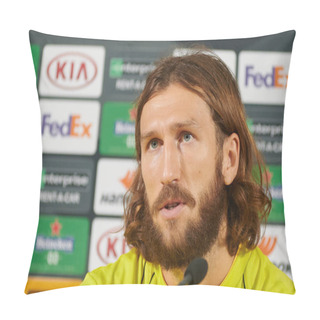 Personality  KYIV, UKRAINE - NOVEMBER 3, 2020: Dmytro Chygrynskiy. Press Conference. UEFA Europa League Match Between FC ZORYA LUHANSK And FC AEK ATHENS At The Slavutych Arena. Pillow Covers