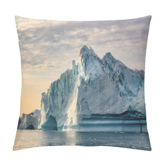 Personality  Greenland Ilulissat Glaciers At Ocean At Polar Night Pillow Covers