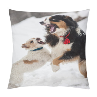 Personality  Funny Dog Playing In The Snow Pillow Covers