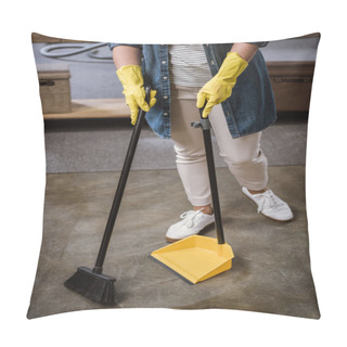 Personality  Woman Sweeping Floor   Pillow Covers