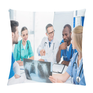 Personality  Team Of Doctors Discussing X-ray Scan Pillow Covers