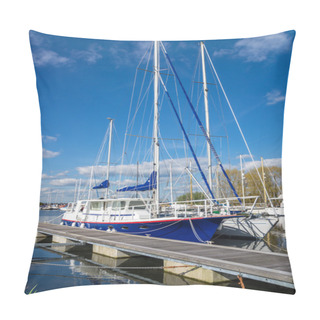 Personality  Sailing Yachts Pillow Covers