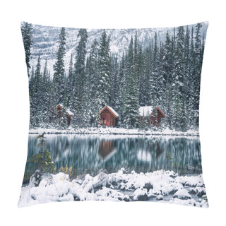 Personality  Wooden Lodge In Pine Forest With Heavy Snow Reflection On Lake O'hara At Yoho National Park, Canada Pillow Covers