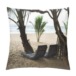 Personality  Sunbeds Under Tropical Trees Pillow Covers