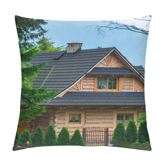 Personality  Log House With A Beautiful Courtyard In European Style Pillow Covers