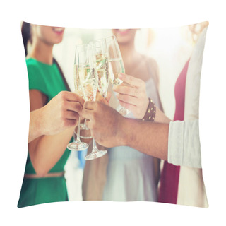 Personality  Friends Clinking Glasses Of Champagne At Party Pillow Covers