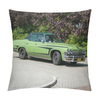 Personality  1974 Buick Le Sabre Vintage Car Pillow Covers