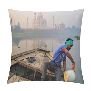 Personality  AGRA, INDIA-NOVEMBER 8: Unidentified Man Bails Water Out Of The  Pillow Covers