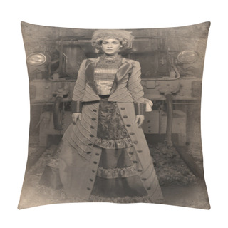 Personality  Old Fashioned Woman Pillow Covers
