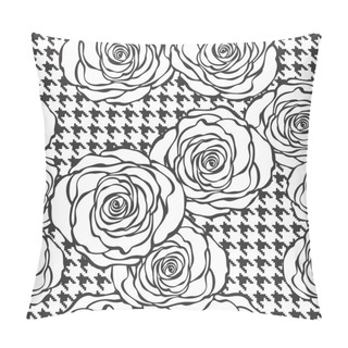 Personality  Floral Seamless Pattern With Roses On Tweed Texture Background. Pillow Covers