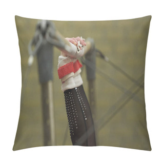 Personality  Gymnastics Hands On The Uneven Bars Pillow Covers