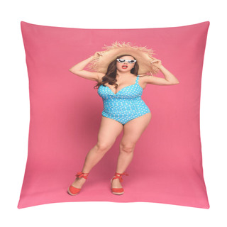 Personality  Full Length View Of Size Plus Model In Straw Hat, Sunglasses And Swimsuit Posing Isolated On Pink Pillow Covers