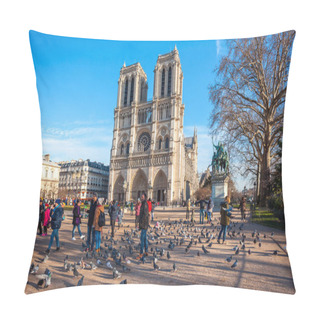 Personality  Paris, France - 18.01.2019: Beautiful View Of Notre Dame De Paris, Medieval Church In Paris, France. A Lot Of Doves. Pillow Covers
