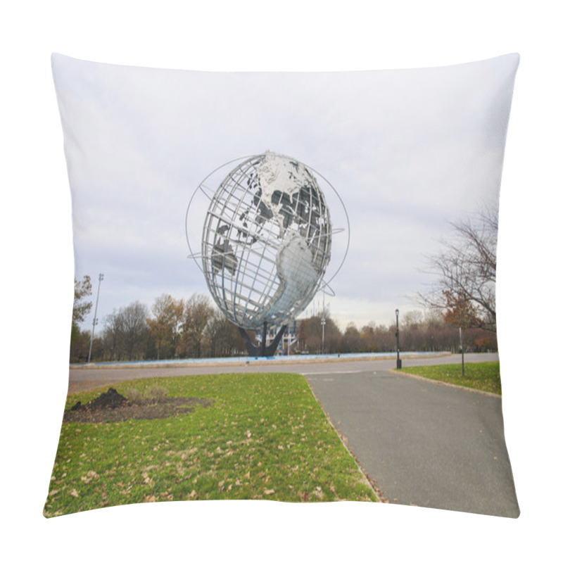 Personality  Unisphere In Corona Park In New York Pillow Covers