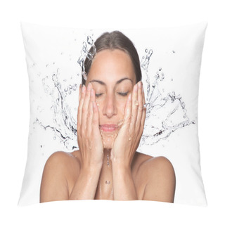 Personality  Beautiful Wet Woman Face With Water Drop Pillow Covers