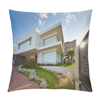 Personality  Big Modern House Pillow Covers