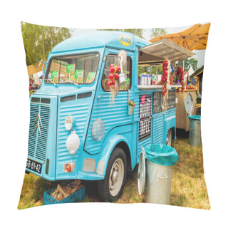 Personality  Vintage Blue Food Truck On A Country Fair Pillow Covers