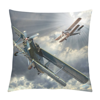 Personality  Retro Style Picture Of The Biplanes. Pillow Covers