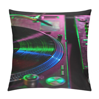 Personality  Sound Mixer With Vinyl Pillow Covers