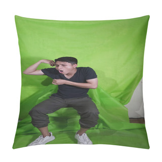 Personality  Handsome Young Asian Man Kissing Armpit Pillow Covers