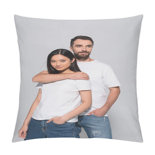 Personality  Young Interracial Couple In White T-shirts Posing Isolated On Grey Pillow Covers