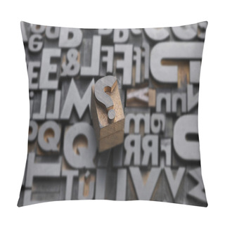 Personality  Movable Fonts On The White Background Pillow Covers