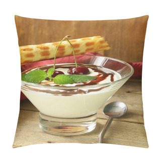 Personality  Dairy Dessert Mousse With Chocolate Sauce Pillow Covers