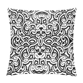 Personality  Black And White Curly Pattern Pillow Covers