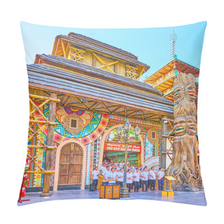 Personality  DUBAI, UAE - MARCH 5, 2020: The Scenic House In Global Village Dubai With Mexican Patterns And Tree Trunk With Aztec Mayan Masks, On March 5 In Dubai Pillow Covers