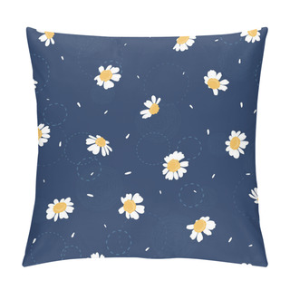Personality  Cute Hand Drawn Floral Seamless Pattern, Chamomile Flowers Background, Great For Textiles, Wrapping, Banner, Wallpaper - Vector Design Pillow Covers