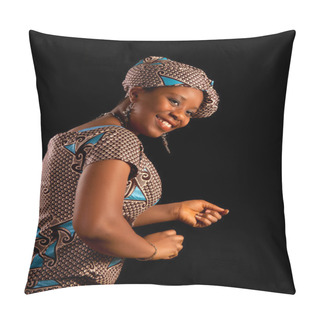 Personality  Dancing Ghanese Woman Pillow Covers