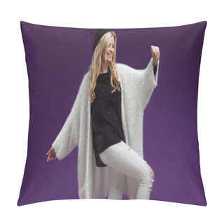 Personality  Young Beautiful Blonde Woman In A Fashionable Hat. Pillow Covers