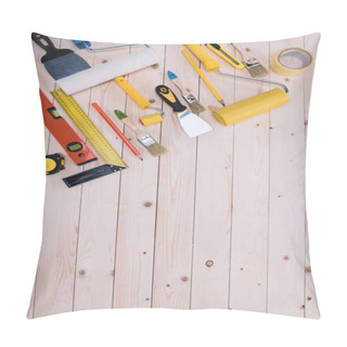 Personality  Top View Of Set Of Construction Tools On Wooden Table Pillow Covers