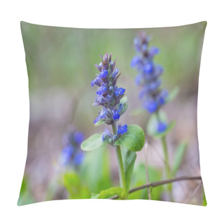 Personality  Blooming Bugle Plants Pillow Covers