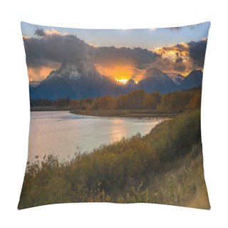 Personality  Oxbow Bend Point Pillow Covers