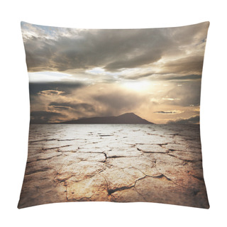Personality  Drought Land Pillow Covers