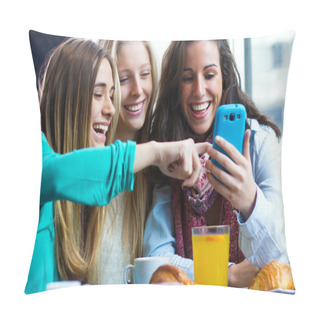 Personality  Friends Having Fun With Smartphones Pillow Covers