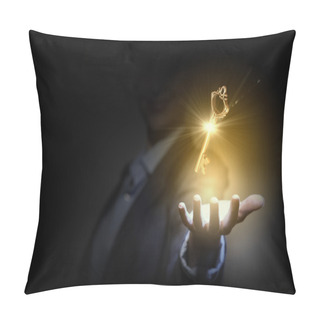 Personality  Key In Hand Pillow Covers